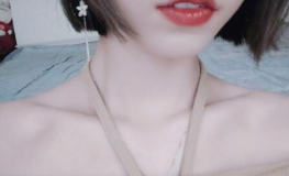 小姐姐锁骨曝光,小姐姐美照曝光，性感魅力引关注